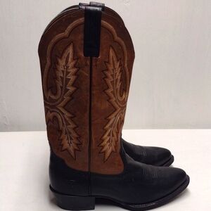 Ariat Black and Brown Cowboy Boots with Intricate Stitching Size 10 1/2 …